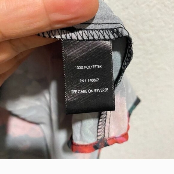 Torrid Women's Short Sleeve Georgette Hi-Low Tunic‎ Blouse Top 5X Black Floral - Picture 6 of 7